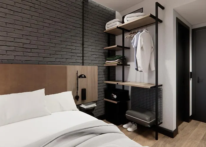 Hotel Transit